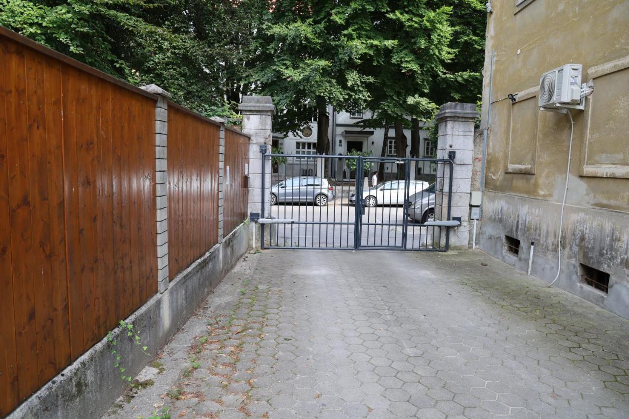 Love Nest Apartment Ljubljana Exterior photo